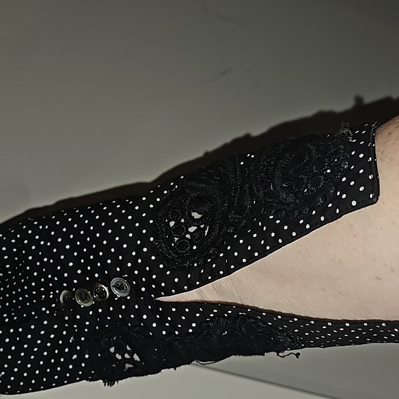 Lia Kes Black and White Dot Ruffle Long Sleeve Button Down Shirt Sz 4 - Picture 6 of 16